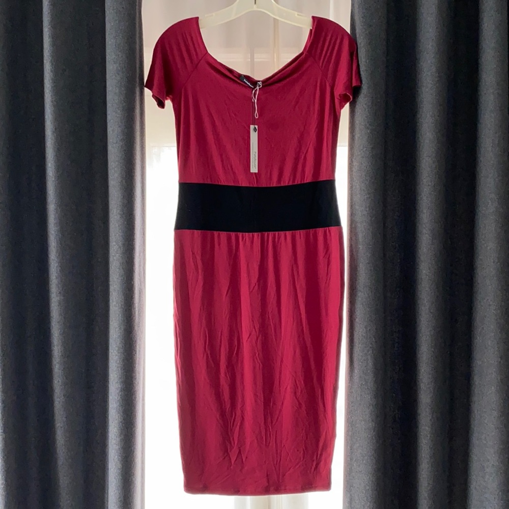 PattyBoutik Dress Red Black cap sleeves NWT medium
